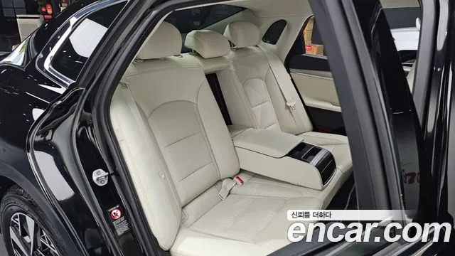 2022 Hyundai Grandeur Le Blanc, photograph 8