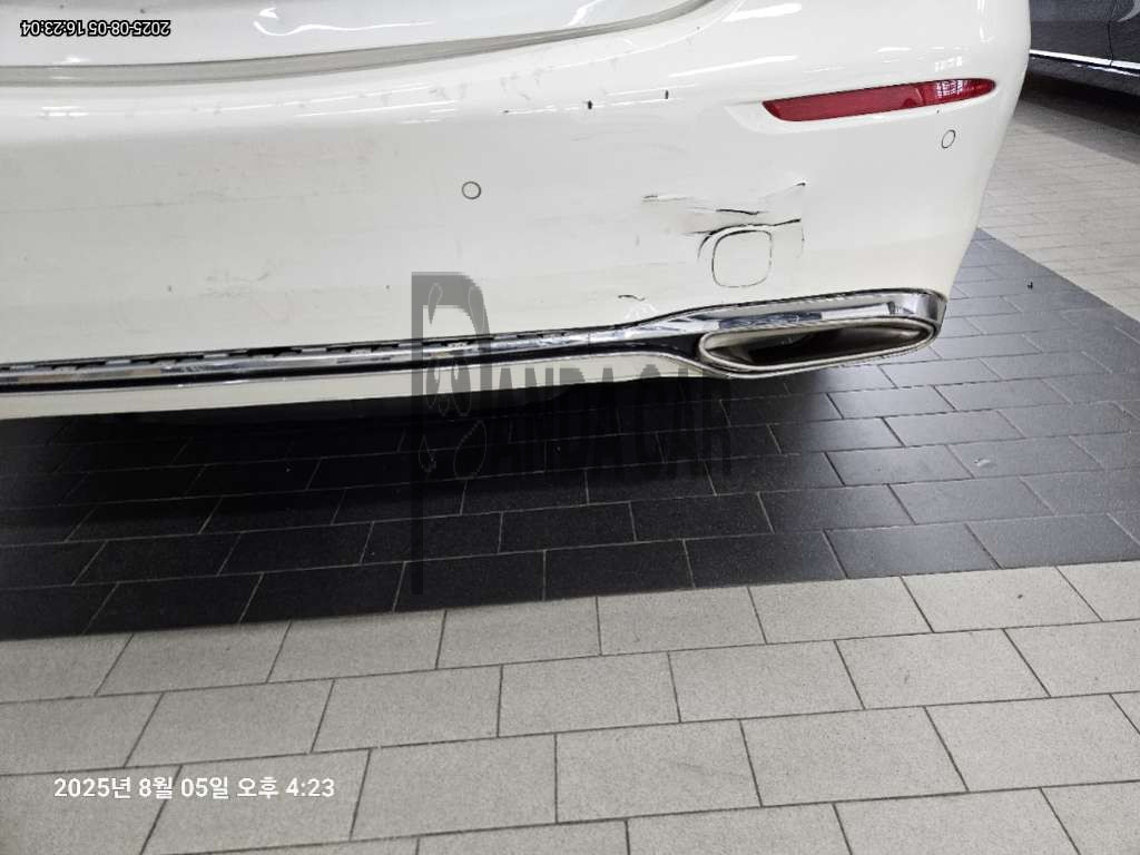 2022 Mercedes-Benz S450 4MATIC, photograph 3