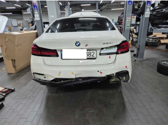 2023 BMW 520i 2023 model, photograph 1