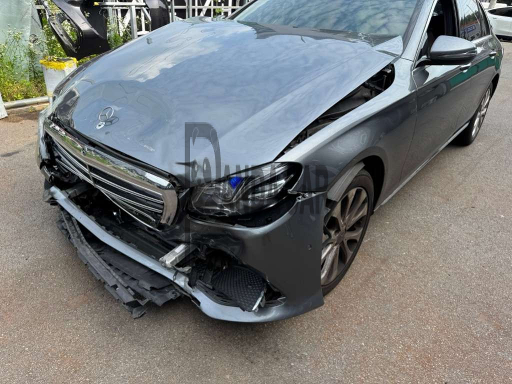 2019 Mercedes-Benz E220 d 4Matic, photograph 5