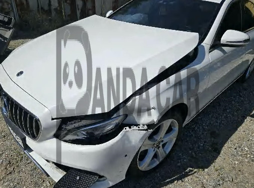 2018 Mercedes-Benz E220 d 4Matic, photograph 2