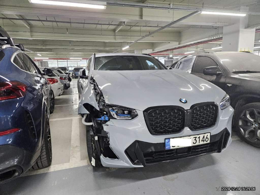 2022 BMW X4 xDrive20d, photograph 1