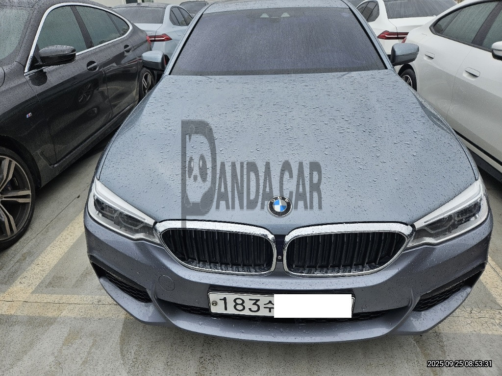 2017 BMW 520d, photograph 2