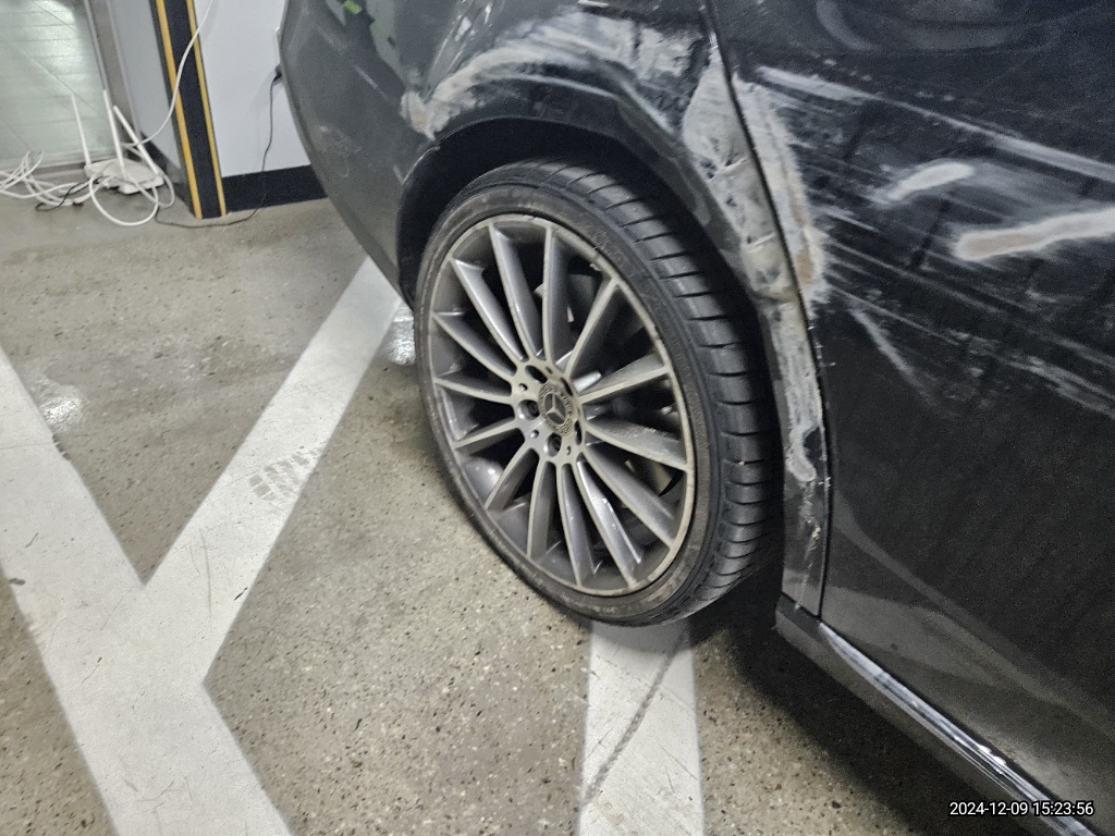 2023 Mercedes-Benz E450 4MATIC, photograph 3