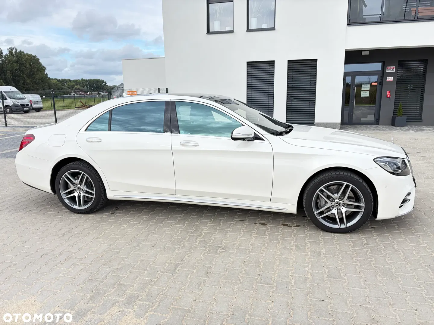 2017 Mercedes-Benz Klasa S 560 L 4Matic 9G-TRONIC, photograph 6