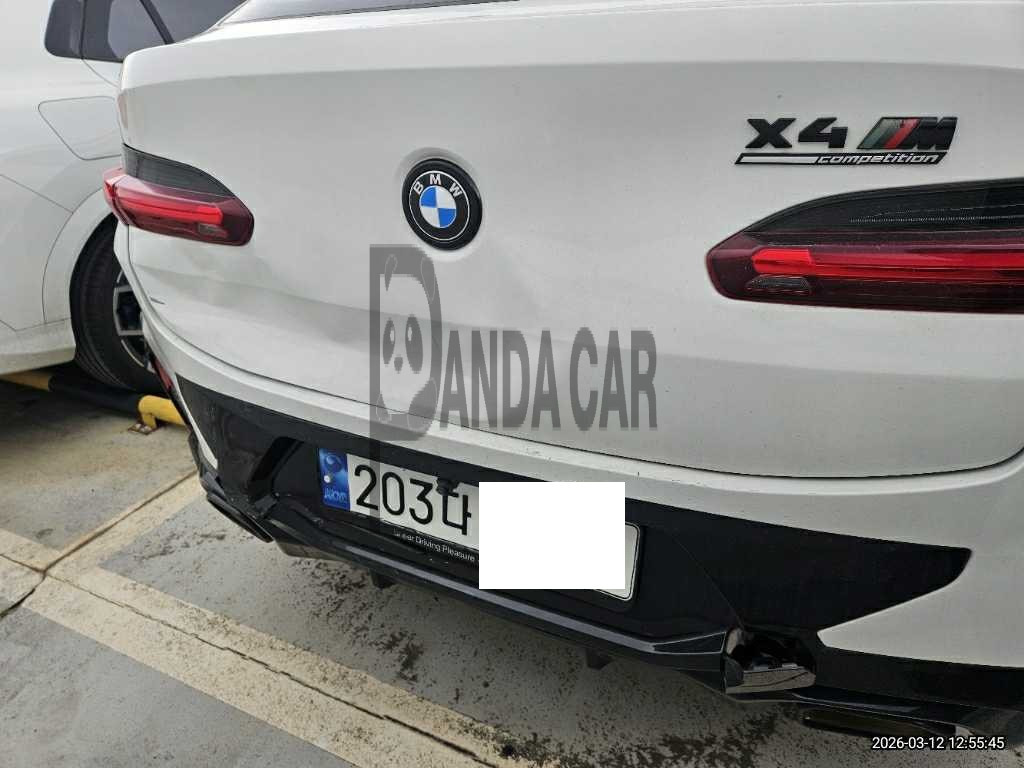 2022 BMW X4 xDrive20i, photograph 2