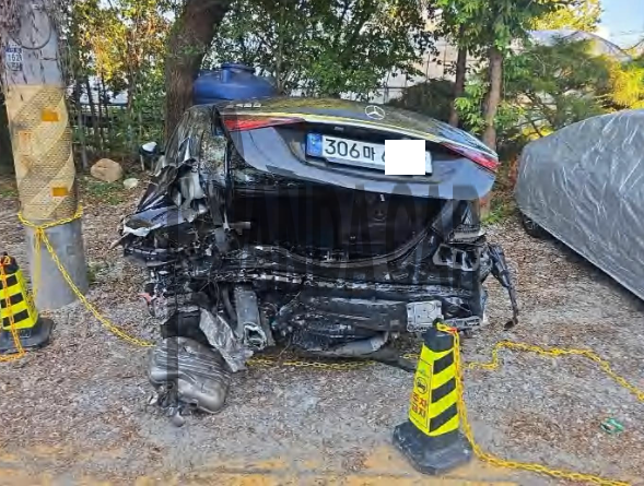 2021 Mercedes-Benz S580 4MATIC, photograph 2