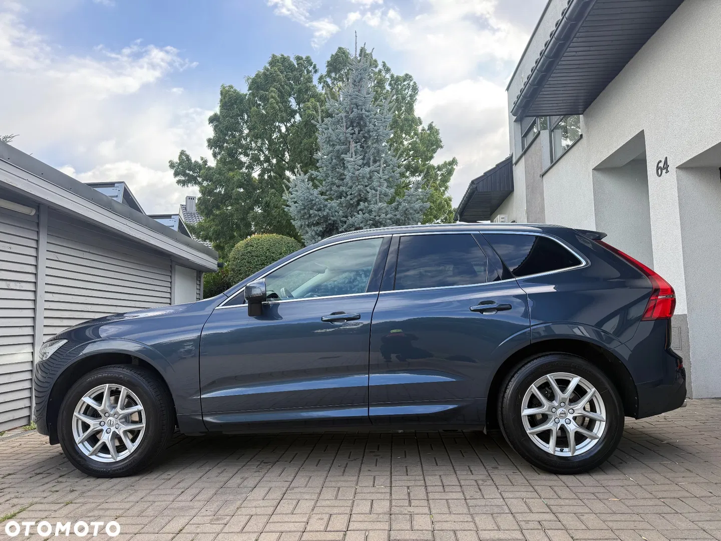2020 Volvo XC 60 D3 Momentum Pro, photograph 6