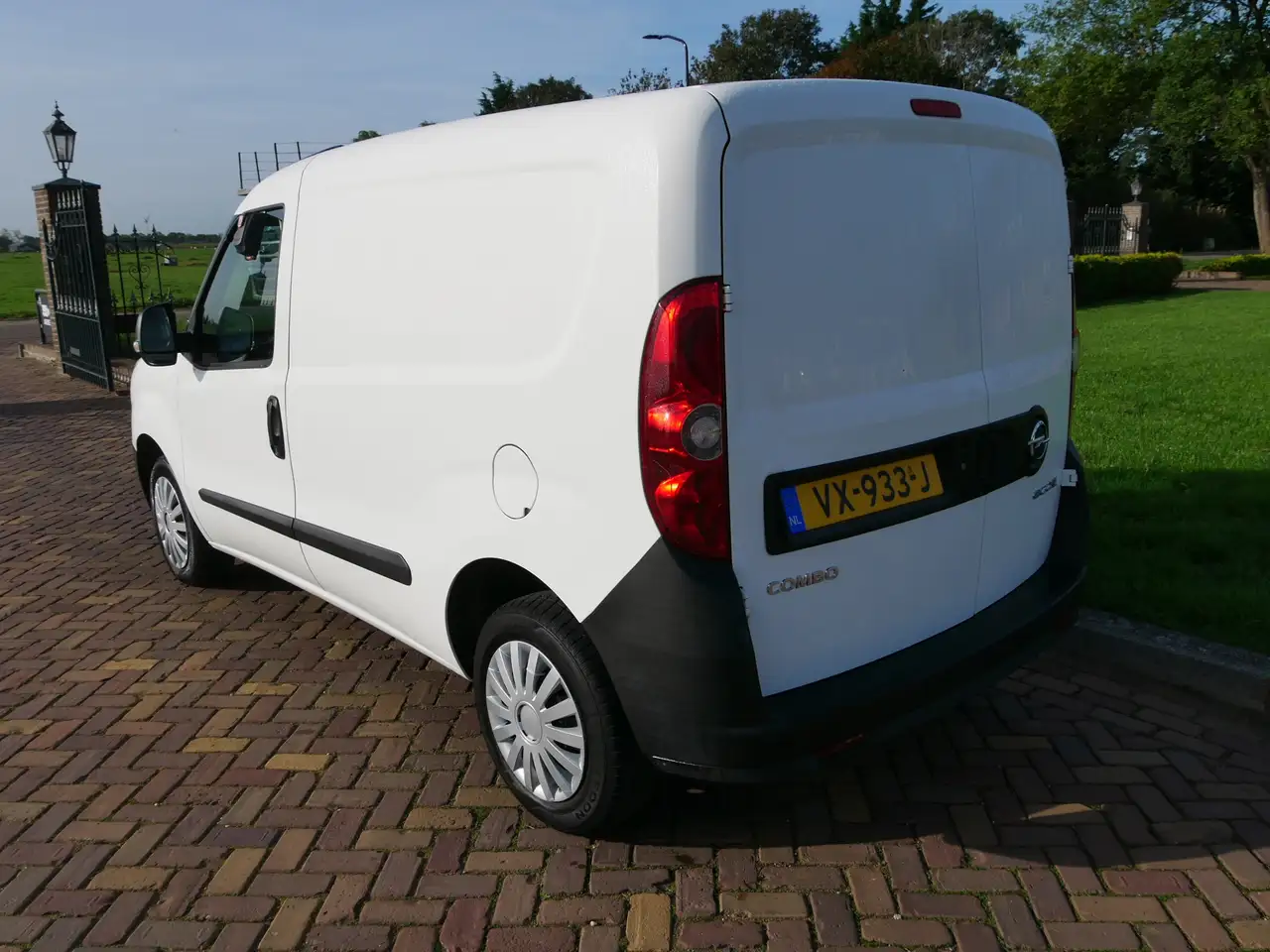 2016 Opel Combo 1.3 CDTi L1H1 Selection AC | € 1999 EX BTW, photograph 9