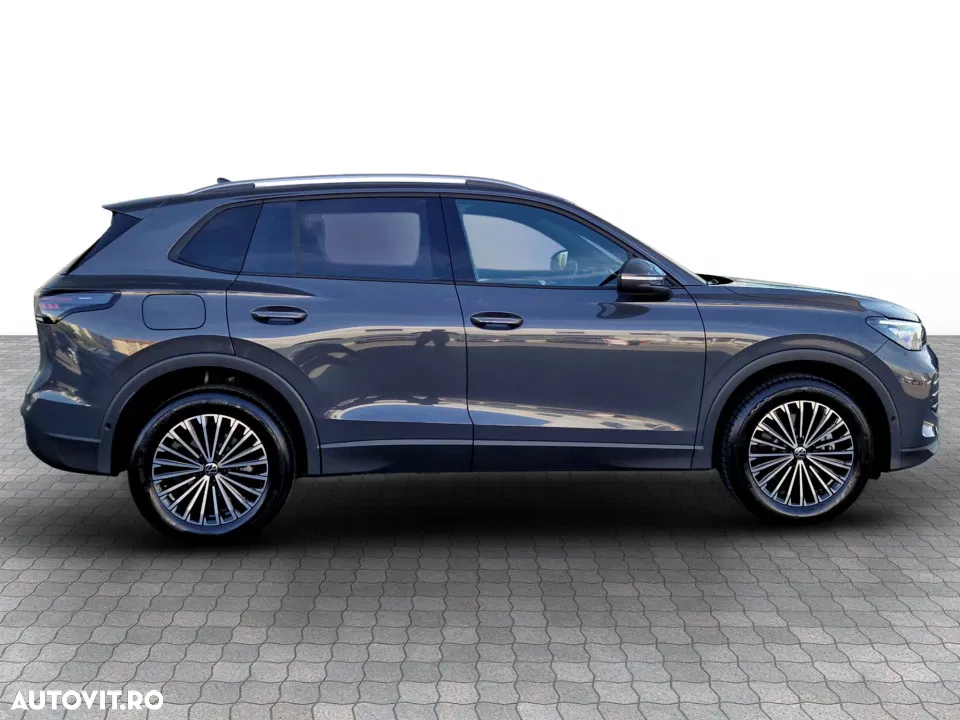 2025 Volkswagen Tiguan 1.5 TSI eHybrid DSG PHEV Life, photograph 6