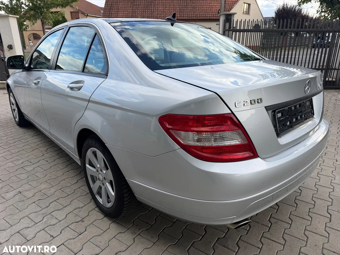2007 Mercedes-Benz C 200 (BlueEFFICIENCY) 7G-TRONIC, photograph 2
