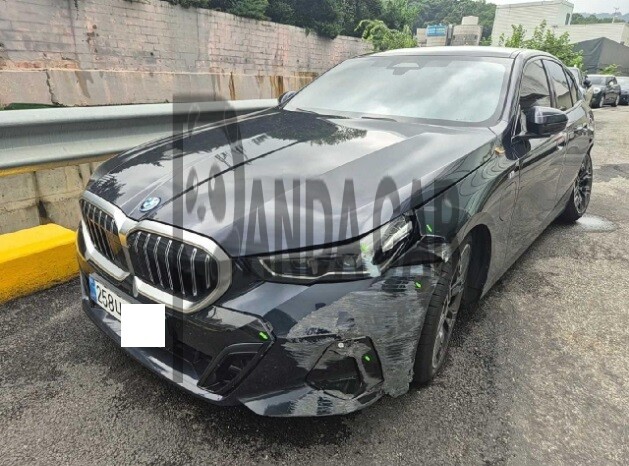 2025 BMW 530e, photograph 4