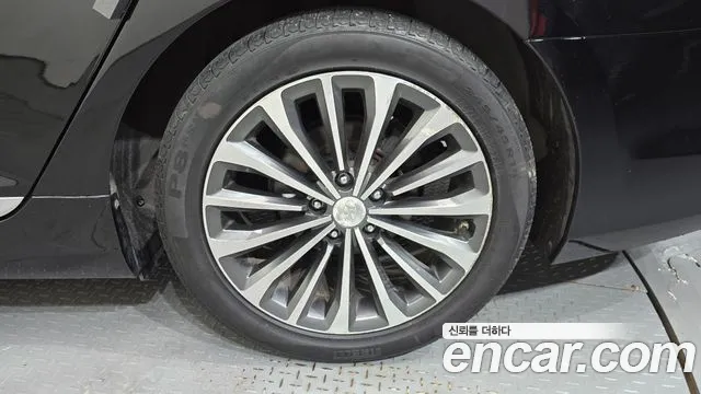 Hyundai Grandeur HG300 Premium — photo 1 of 31