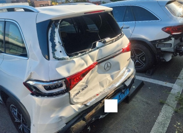 2023 Mercedes-Benz EQB 300 4Matic, photograph 3
