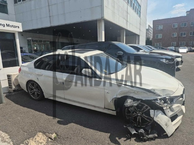 2018 BMW 320d M Sport Package WLTP, photograph 2
