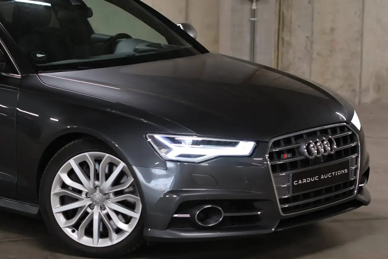 2016 Audi S6 S6 Avant, photograph 4