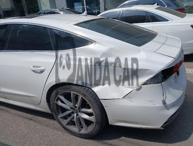 2021 Audi A7 55 TFSI quattro, photograph 2