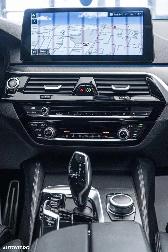 2022 BMW Seria 5 520e AT PHEV, photograph 4