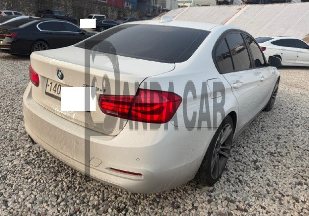 2017 BMW 320d, photograph 2
