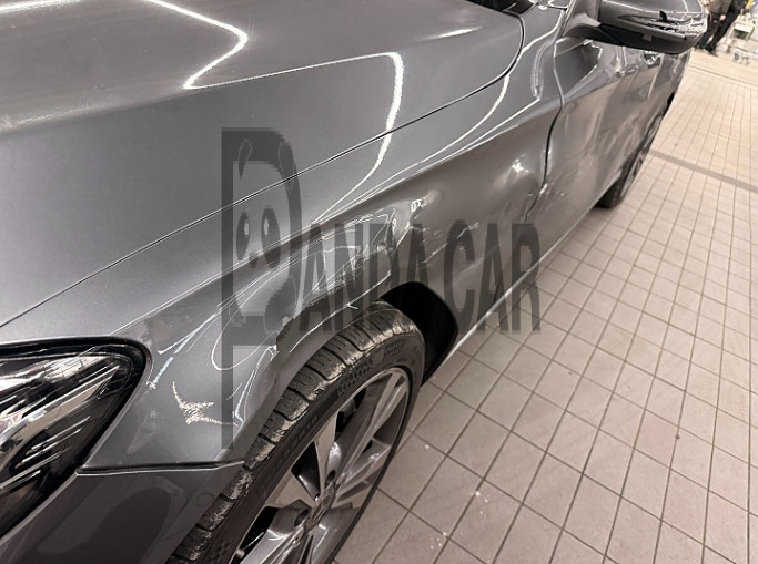 2020 Mercedes-Benz C220 d 4MATIC, photograph 2