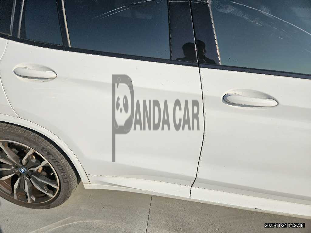 2022 BMW X3 xDrive30e, photograph 2