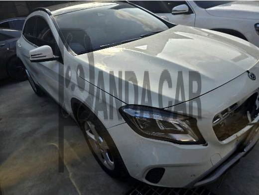2018 Mercedes-Benz GLA220, photograph 4