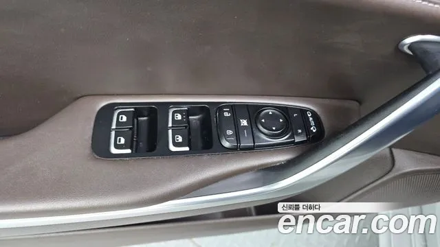 2017 Kia Stinger 2.0 Turbo 2WD, photograph 12