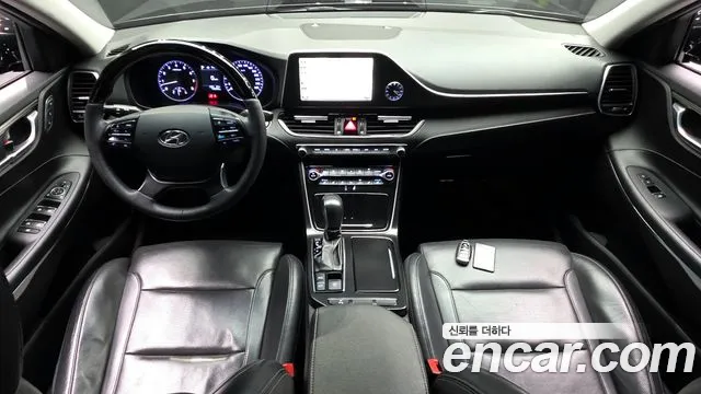 Hyundai Grandeur 3.0 Exclusive — photo 1 of 37