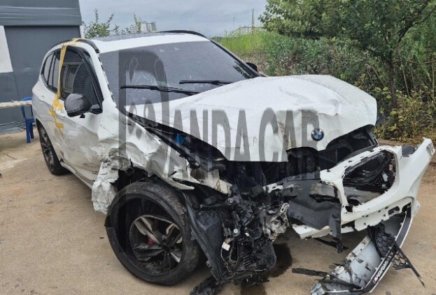 2021 BMW X3 M40i, photograph 3