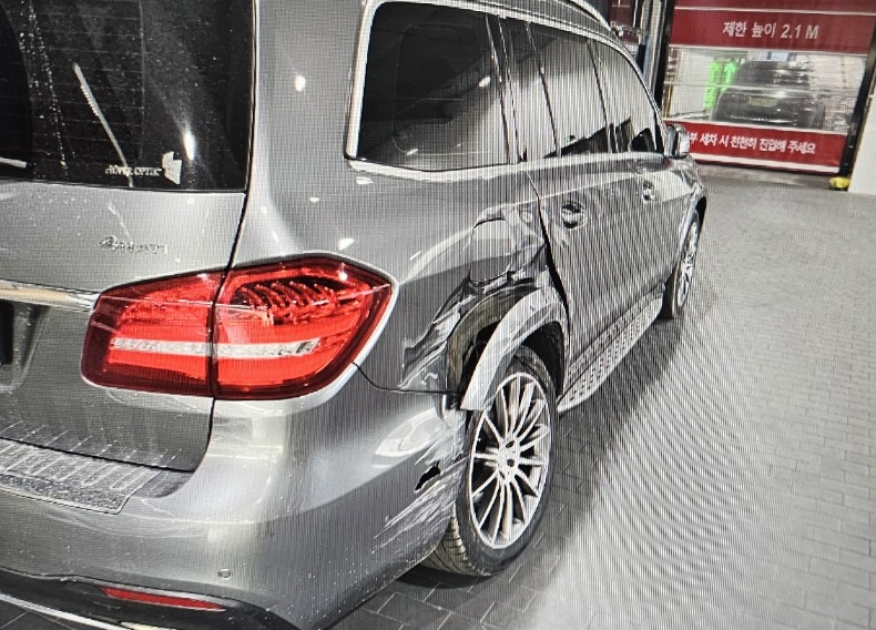 2017 Mercedes-Benz GLS500 4Matic, photograph 7