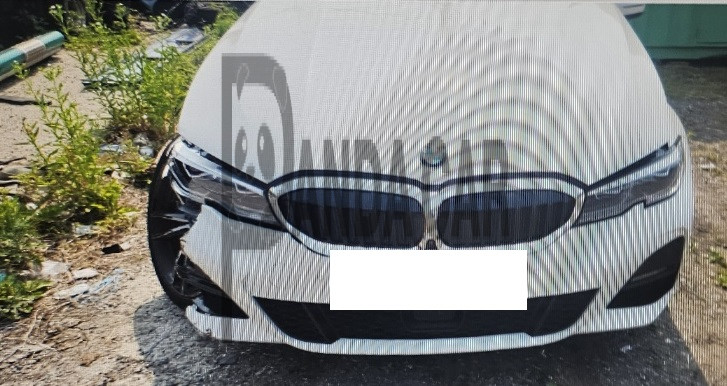 2021 BMW 330e, photograph 1