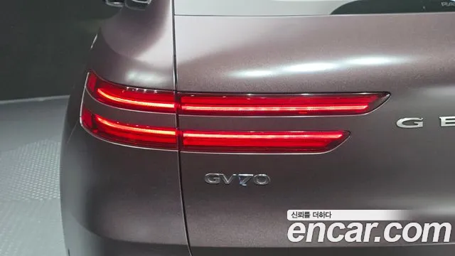 Genesis GV70 3.5T Gasoline AWD — photo 1 of 34