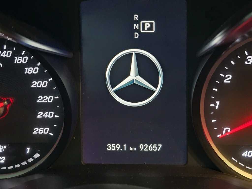 2020 Mercedes-Benz C200, photograph 5