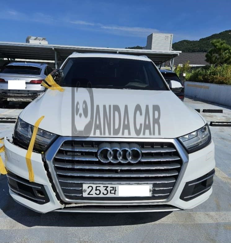 2019 Audi Q7 45 TFSI quattro, photograph 4