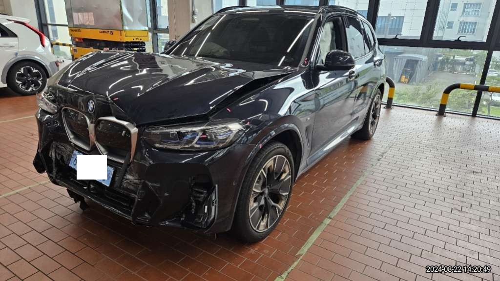 2024 BMW iX3 M Sport, photograph 8