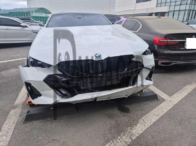 2026 BMW 530i xDrive, photograph 1