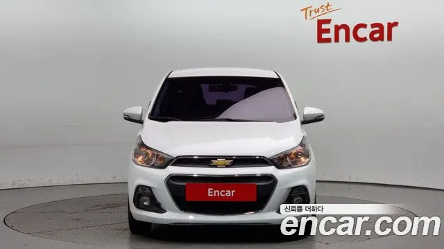 2016 ChevroletGMDaewoo Spark LT, photograph 5