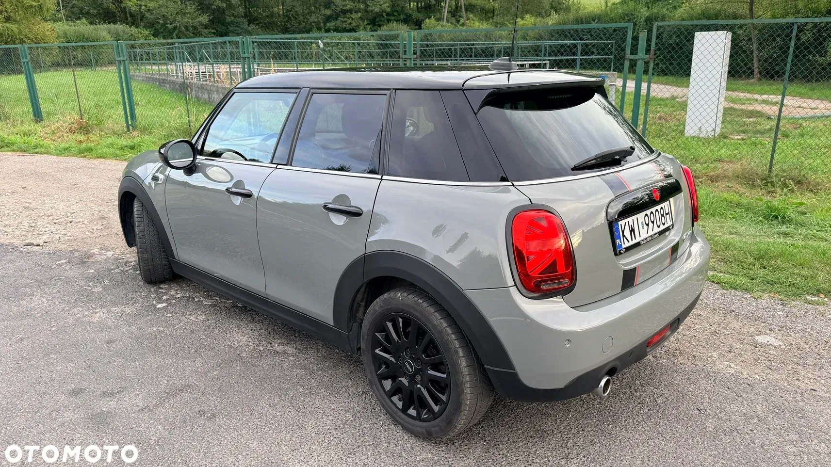 2019 MINI Cooper Standard, photograph 10