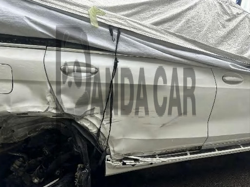 2021 BMW X7 xDrive40d, photograph 3