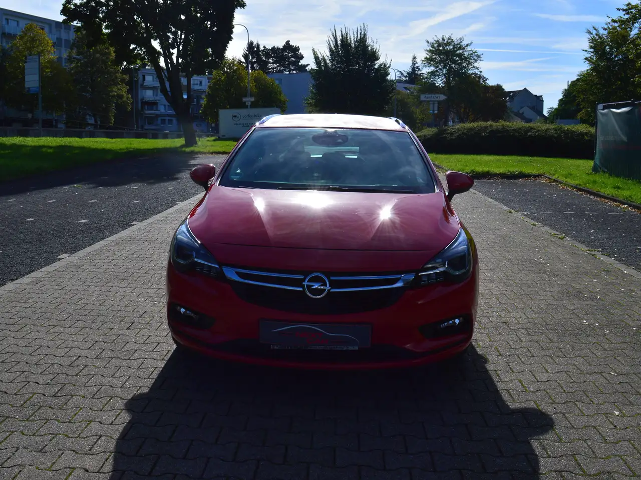 2016 Opel Astra Innovation Start/Stop, photograph 2