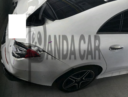 2023 Mercedes-Benz CLA250 4MATIC, photograph 3