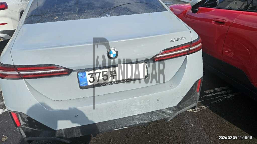 2025 BMW 523d, photograph 2