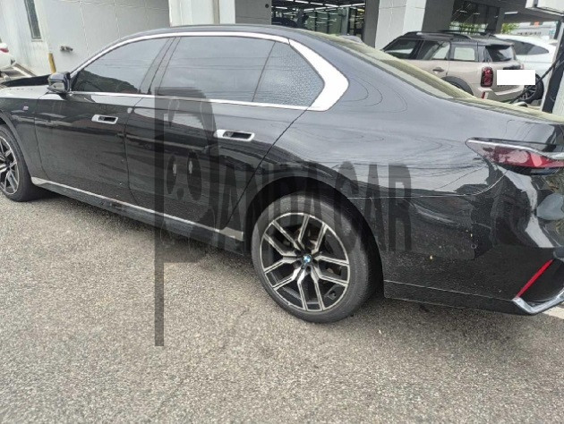2024 BMW 740d xDrive, photograph 2