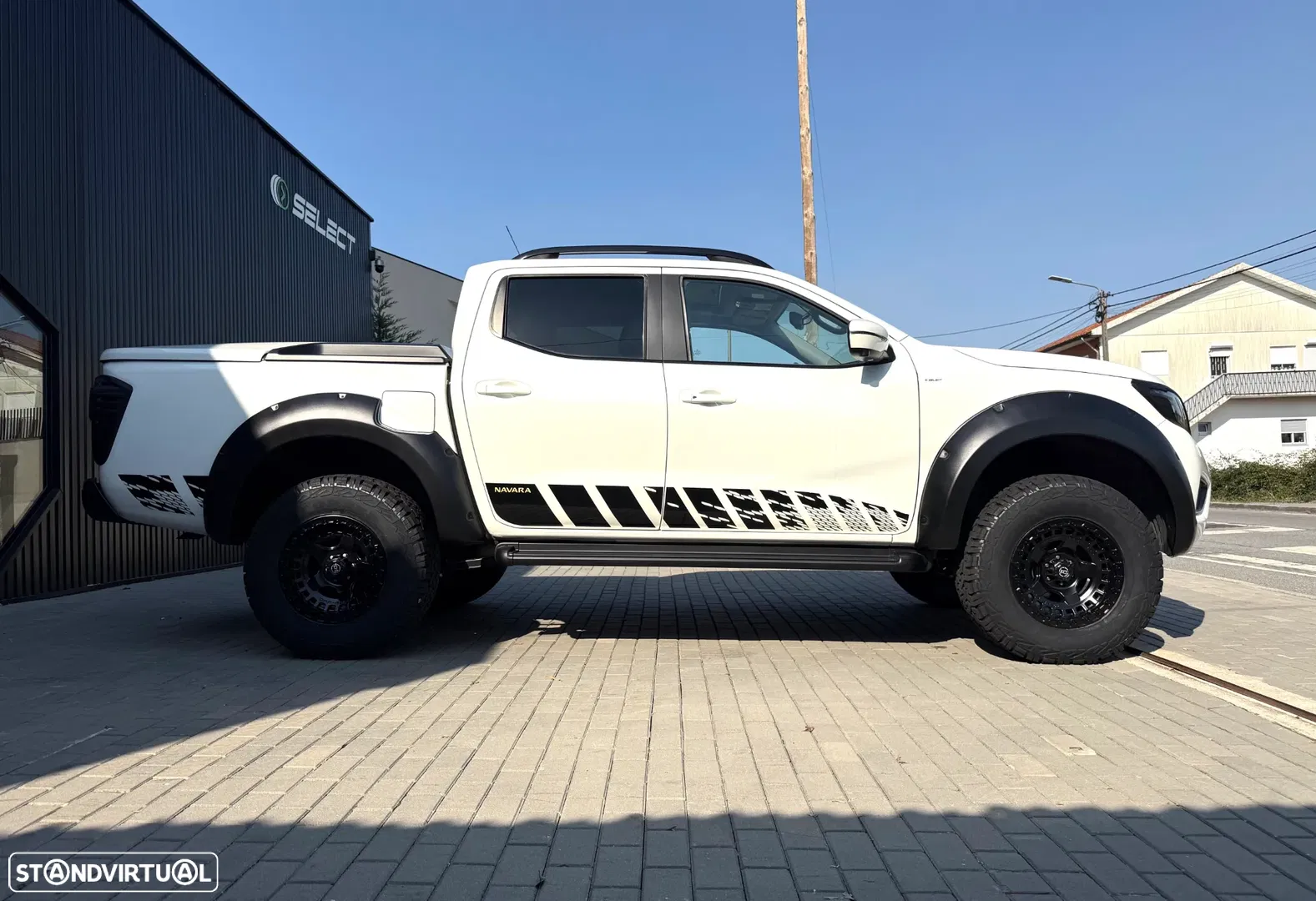 2018 Nissan Navara 2.3 dCi CD 4WD N-Guard Auto, photograph 3