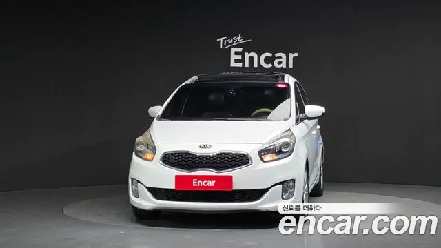 Kia Carens 1.7 VGT Luxury — photo 1 of 20
