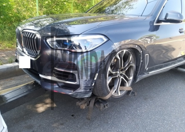 2022 BMW X5 xDrive45e iPerformance, photograph 2