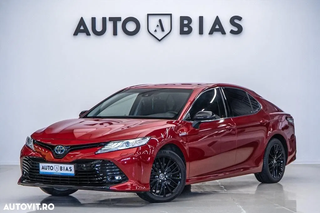Toyota Camry 2.5 Dynamic — photo 1 of 40