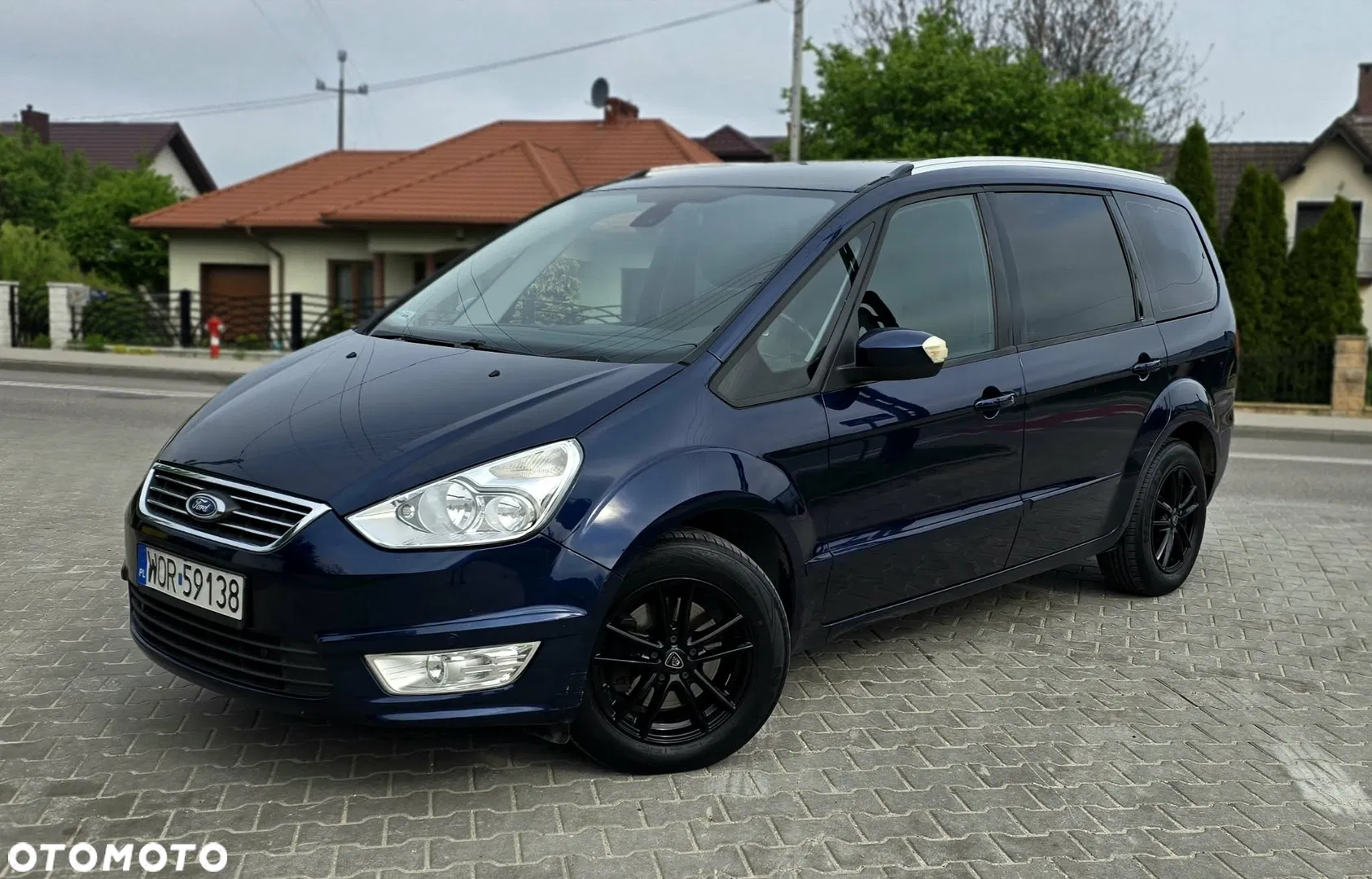 2010 Ford Galaxy, photograph 1