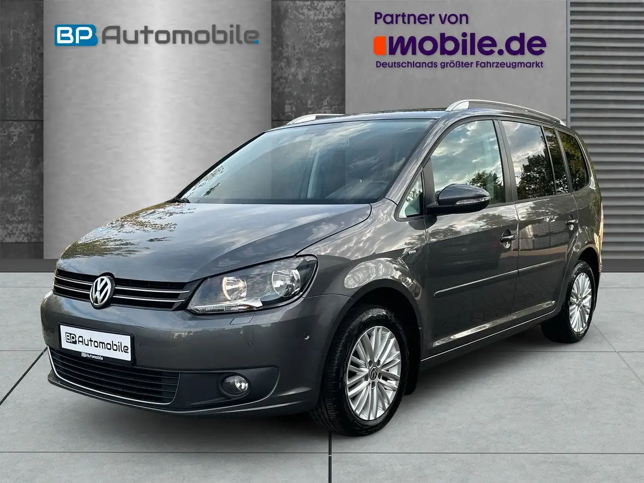 2014 Volkswagen Touran Cup 2.0 TDI 7-SITZER, photograph 4