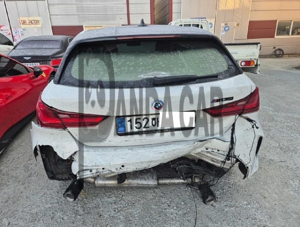 2021 BMW 118d, photograph 3